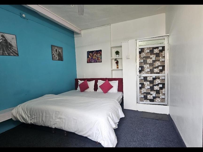 City And Palace View Guest House Udaipur Rom bilde